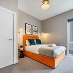 Ropewalks Retreat IV Sleeping 6 Guests With Parking And Balcony